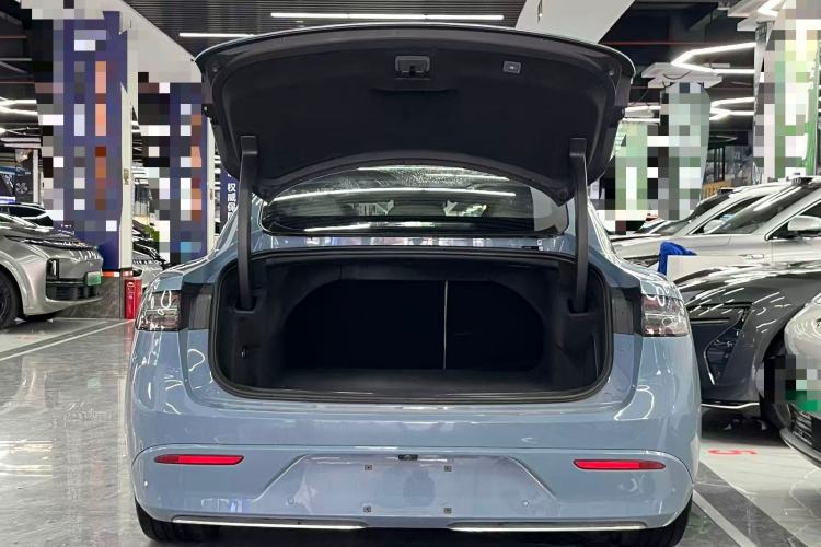 Used Hima Luxeed S7 2025 855 km Max Trunk