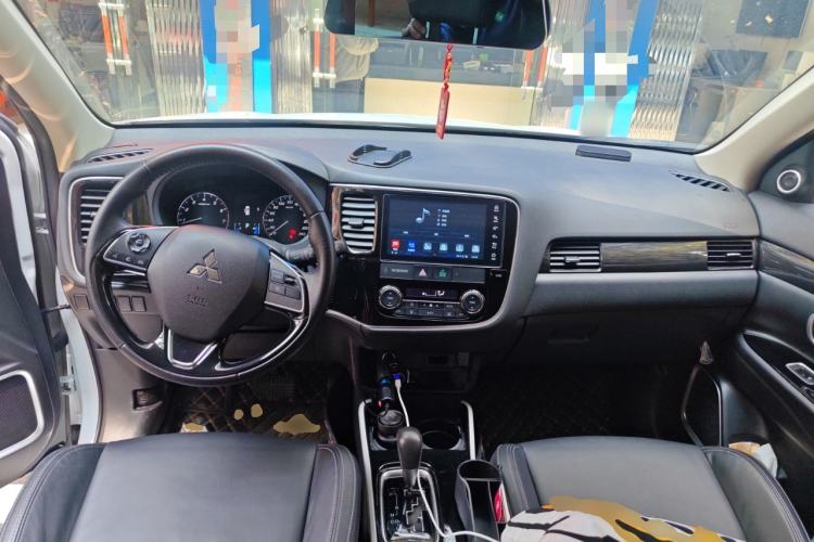 Used Mitsubishi Outlander 2019 2.0L Two-Wheel Drive Comfort Edition 5 Seats China VI Standard
