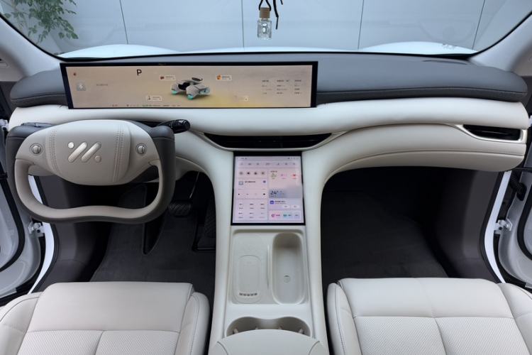 Used IM LS6 2025 Lingxi Intelligent Driving Edition Interior 2