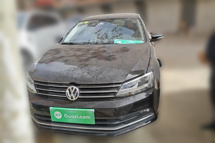 Used Volkswagen Sagitar 2015 1.6L Manual Comfort Model Front