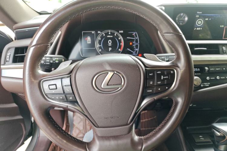 Used Lexus ES 2020 200 Excellence Edition

