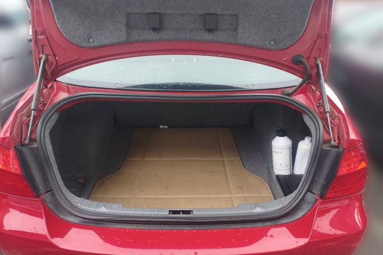 Used BMW 3 Series 2012 320i Luxury Edition Trunk