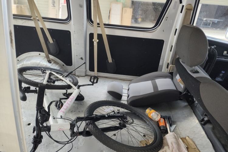 Used CHANGAN KAICHENG Ruixing M60 2020 1.5L Standard Version China VI 6-Seater DAM15KR Left Rear Seat