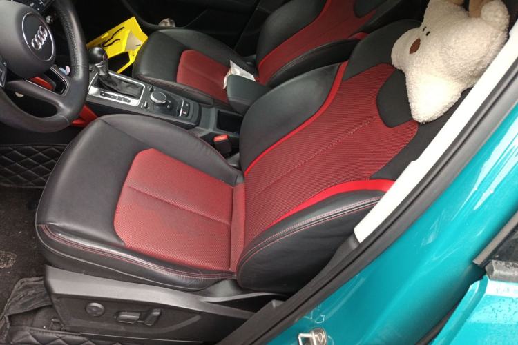 Used Audi Q2L 2018 35 TFSI Launch Exclusive Edition China V Left Front Seat