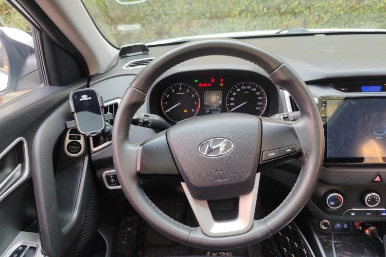 Used Hyundai ix25 2015 1.6L Automatic Two-Wheel Drive Smart GLS Trim Steering Wheel