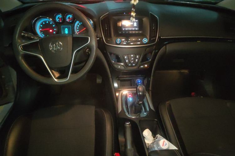 Used Buick Regal 2015 1.6T Leading Technology Model Center Console