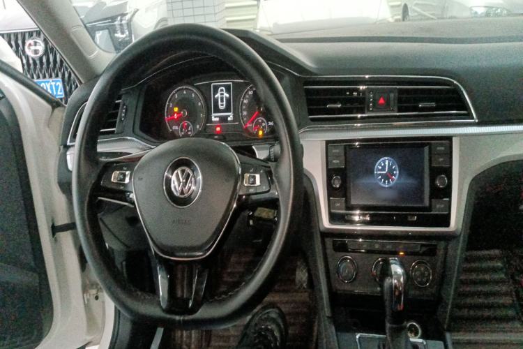 Used Volkswagen Lamando 2019 230TSI DSG Fashion Edition China VI Center Console