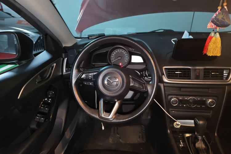 Used Mazda 3 Axela 2019 Cloud-Controlled Sedan 1.5L Automatic Luxury Model China VI Standard