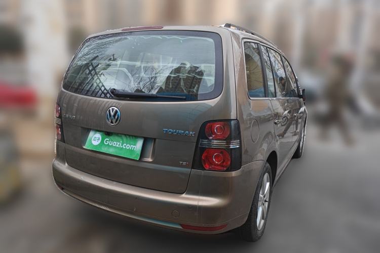 Used Volkswagen Touran 2015 1.4T Manual Fashion Edition 5-Seater
