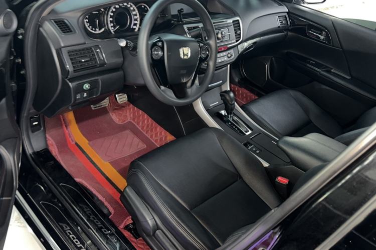 Used Honda Accord 2016 2.0L Comfort Edition Interior 1