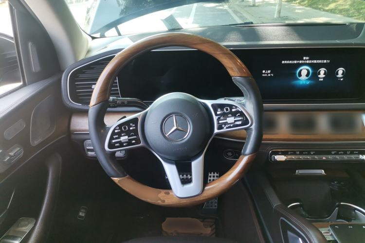 Used Mercedes-Benz GLS 2020 GLS 450 4MATIC Luxury Model Steering Wheel