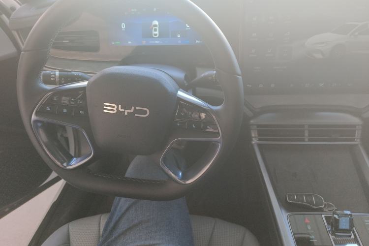 Used BYD Seal 2024 HONOR Edition DM-i 1.5L 121km Luxury Model
