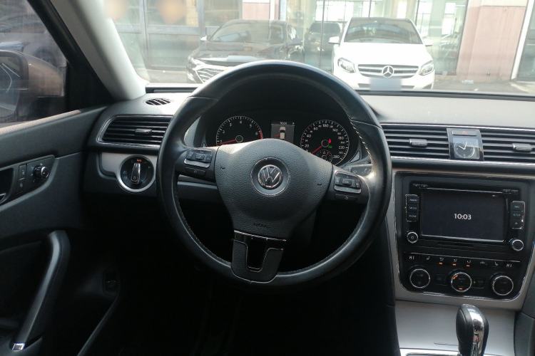Used Volkswagen Passat 2014 1.8TSI DSG Prestige Navigation Edition Steering Wheel