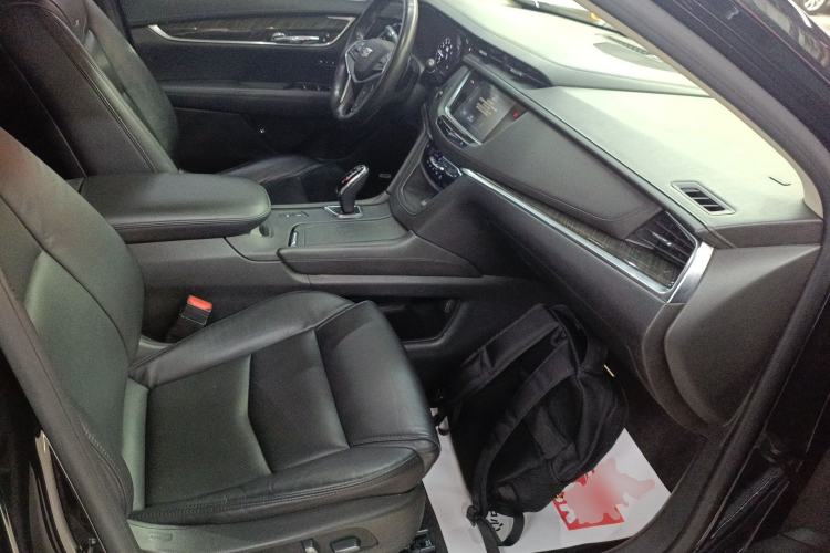 Used Cadillac XT5 2018 25T Luxury Model
