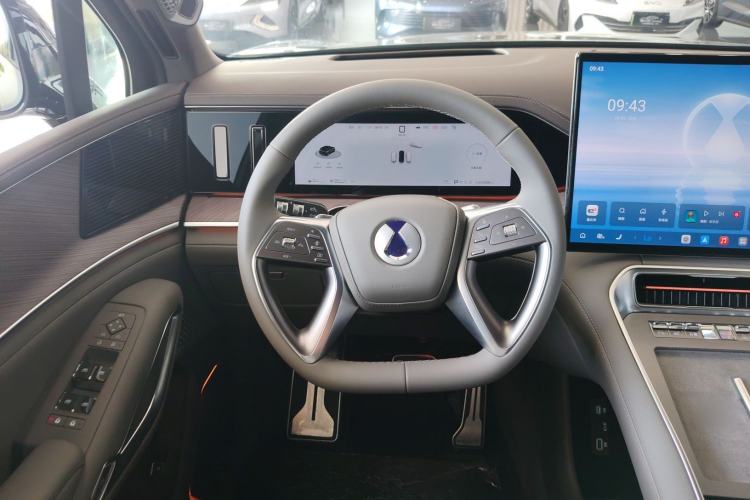 Used Denza N9 2025 Flagship Model
