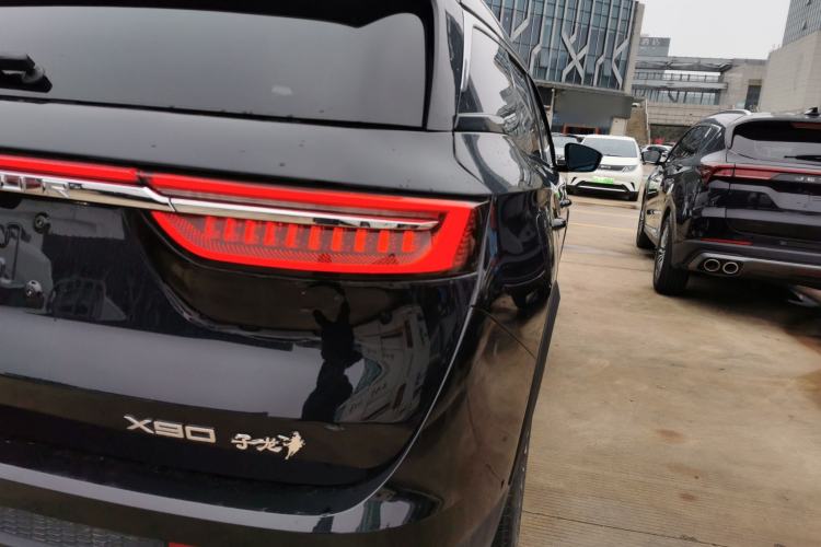 Used JETOUR X90 2023 Zilong 2.0T DCT Wushen Edition 5 Seats