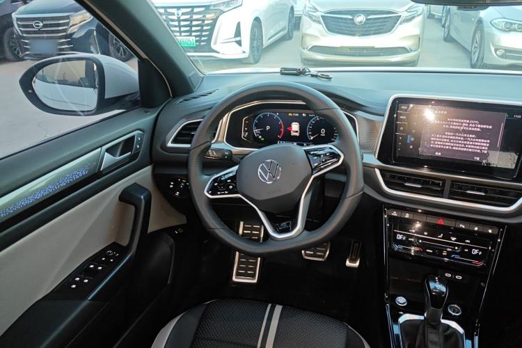 Used Volkswagen T-ROC 2025 300TSI DSG Two-Wheel Drive Chen Guang Edition Steering Wheel