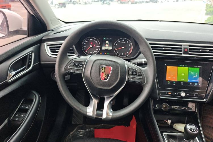 Used Roewe i5 2020 1.5L Manual 4G Connect Luxury Edition