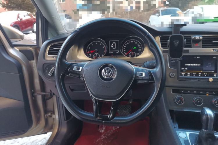 Used Volkswagen Golf 2015 1.4TSI Automatic Luxury Model
