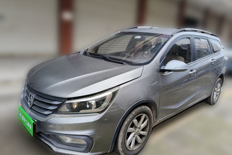 Used Baojun 310W 2017 1.5L Manual Fashion Model China V