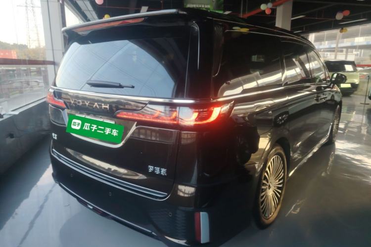 Used VOYAH Dream 2025 PHEV Four-Wheel-Drive Flagship Kunpeng Edition
