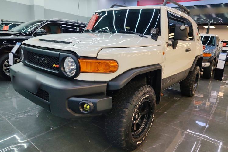 Used Toyota FJ Cruiser 