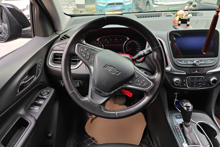 Used Chevrolet Equinox 2019 Redline 550T Automatic All-Wheel-Drive RS Model China V Standard Steering Wheel