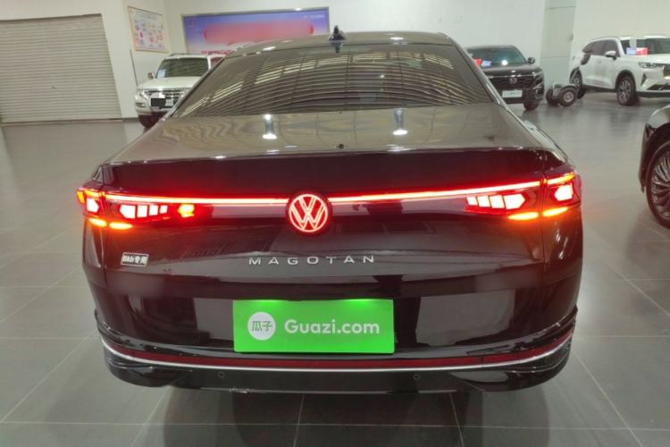 Used Volkswagen Magotan 2024 380TSI DSG Prestige Edition DaMai Package
