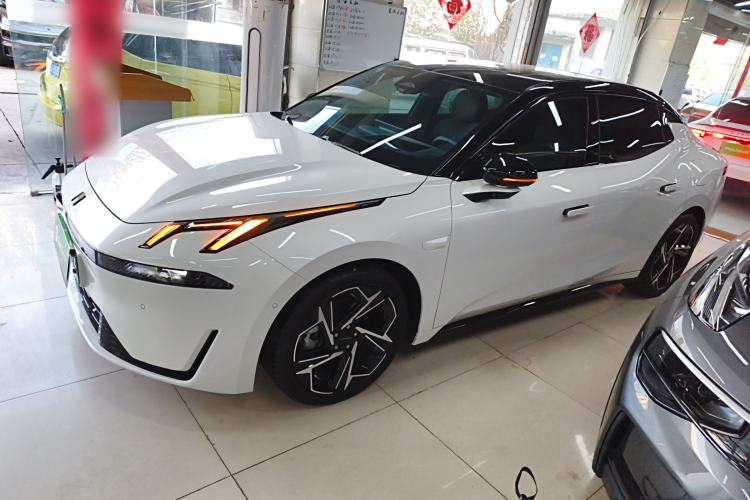 Used Lynk & Co 07 2024 EM-P 126 Long-Range Ultra
