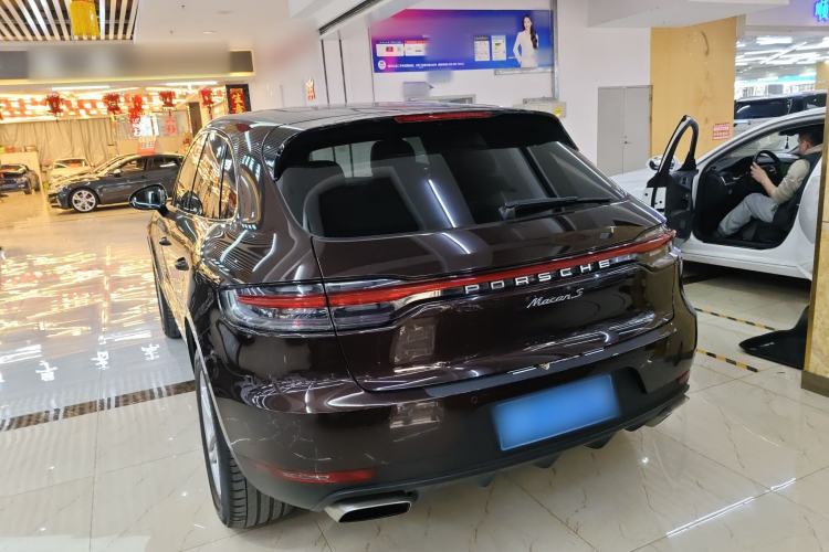 Used Porsche Macan 2018 Macan 2.0T Rear Left 45 Deg