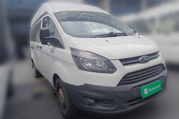 Used Ford Transit 2020 2.0T Diesel Multi-Function Commercial Vehicle Mid-Chassis Low-Roof Design with Dual Rear Doors Meeting China VI Emission Standards