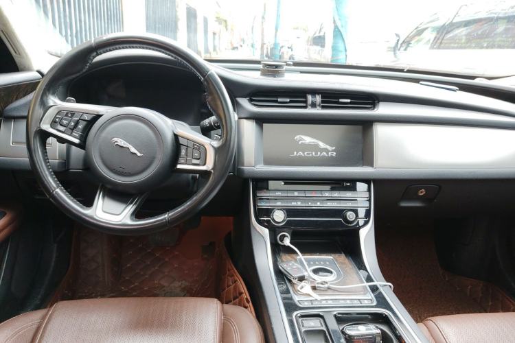 Used Jaguar XFL 2018 XFL 2.0T 250 PS Luxury Edition
