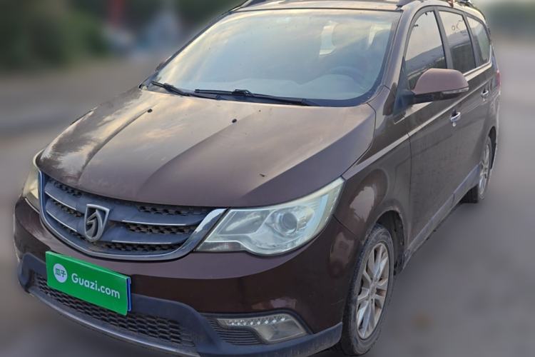 Used Baojun 730 2014 1.5L manual Comfort version 7 seats