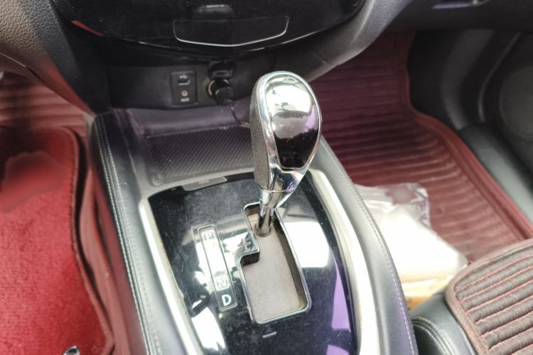 Used Nissan X-Trail 2017 2.0L CVT Comfort Edition 2WD Gear Lever