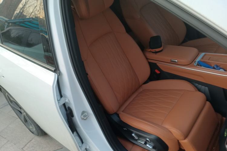 Used NETA L 2024 Extended-Range 310 Flash-Charge Red Edition