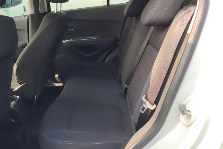 Used Chevrolet Trax 2014 1.4T Manual Two-Wheel Drive Comfort Model Left Rear Seat