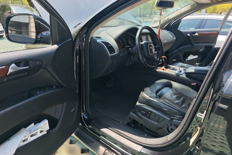 Used Audi Q7 2006 4.2 FSI quattro Technology Edition Driver Seat