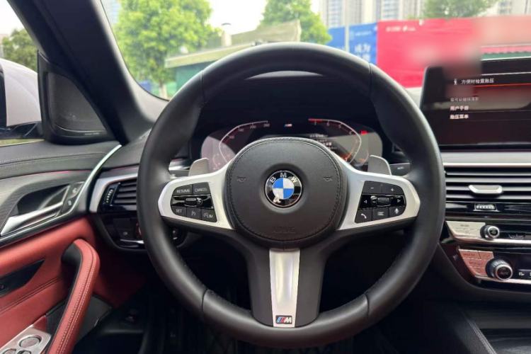 Used BMW 5 Series 2022 Revised Version 3 530Li Luxury Edition M Sport Package Interior 2