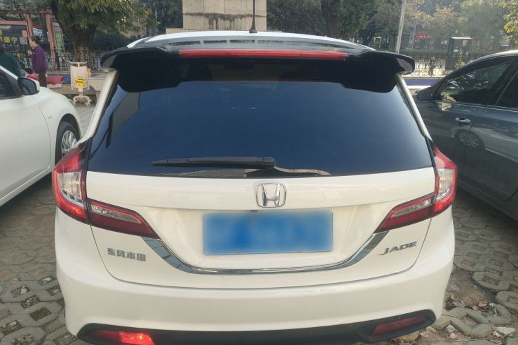 Used Honda Jade 2013 1.8L automatic Comfort version 5 seats
