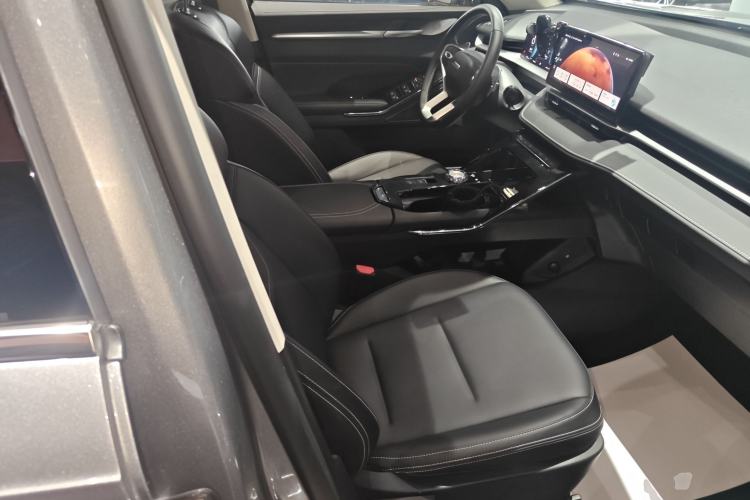 Used Haval H6 2024 1.5T Two-Wheel-Drive Classic Edition
