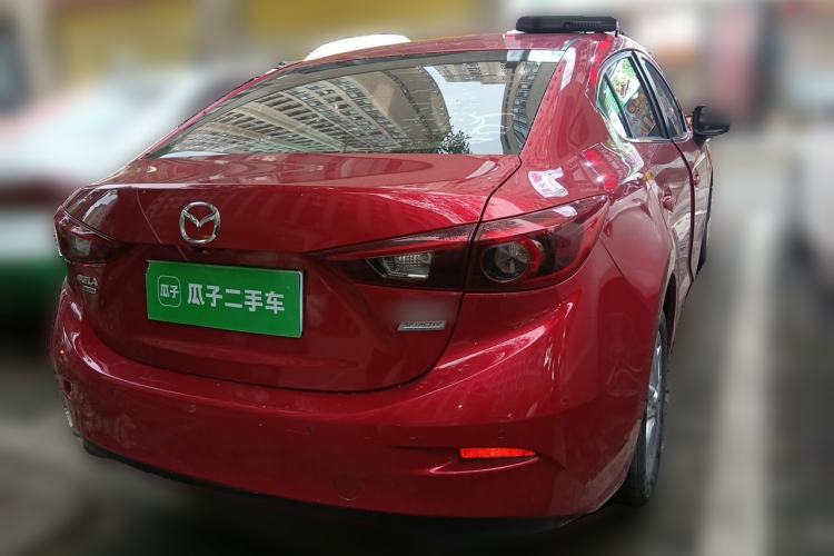 Used Mazda 3 Axela 2017 Sedan 1.5L Automatic Luxury Model Emission Standard China V
