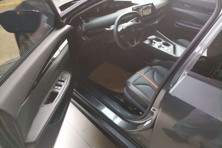 Used CHANGAN UNI-V 2024 1.5T Prestige Edition
