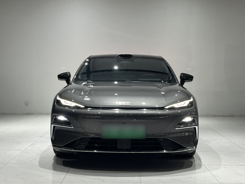 Geely Galaxy 8 2025 130km EM-P Starship Edition — снимка 12
