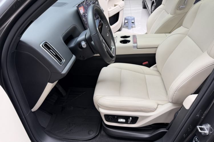 Used Li Auto L7 2023 Air model
