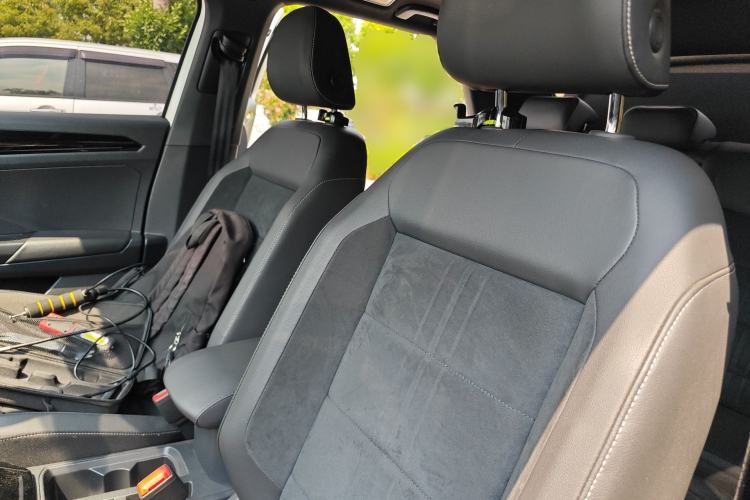 Used Volkswagen T-ROC 2019 280TSI DSG Two-Wheel-Drive Luxury Version China V Emission Standard Left Front Seat