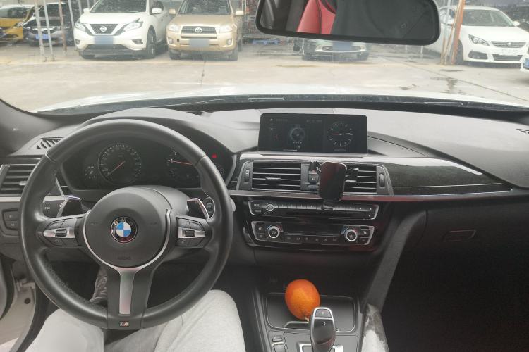 Used BMW 3 Series GT 2019 330i xDrive M Sport Night Edition Center Console