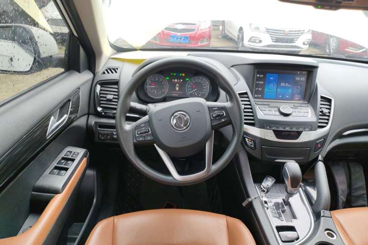 Used Dongfeng Fengdu MX5 2017 2.0L Automatic Urban Edition
