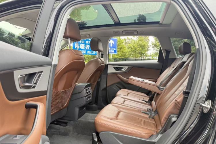 Used Audi Q7 2016 40 TFSI Comfort Model