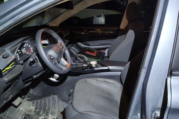 Used Roewe i5 2021 1.5L CVT Platinum Edition