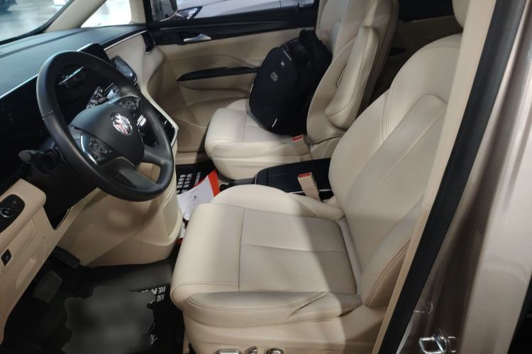 Used Buick GL8 2023 ES Lu Zun Deluxe Model
